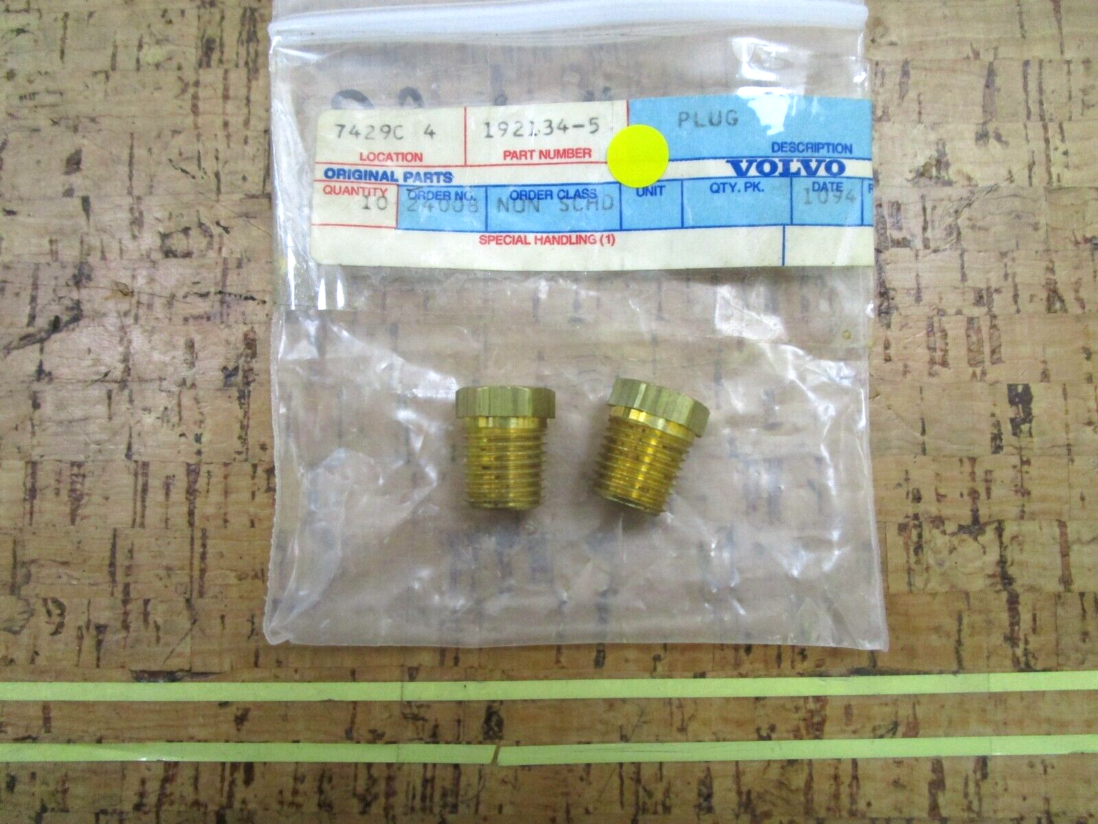 *NEW OEM* (LOT OF 2) 0750 Volvo Penta PLUG 192134-5