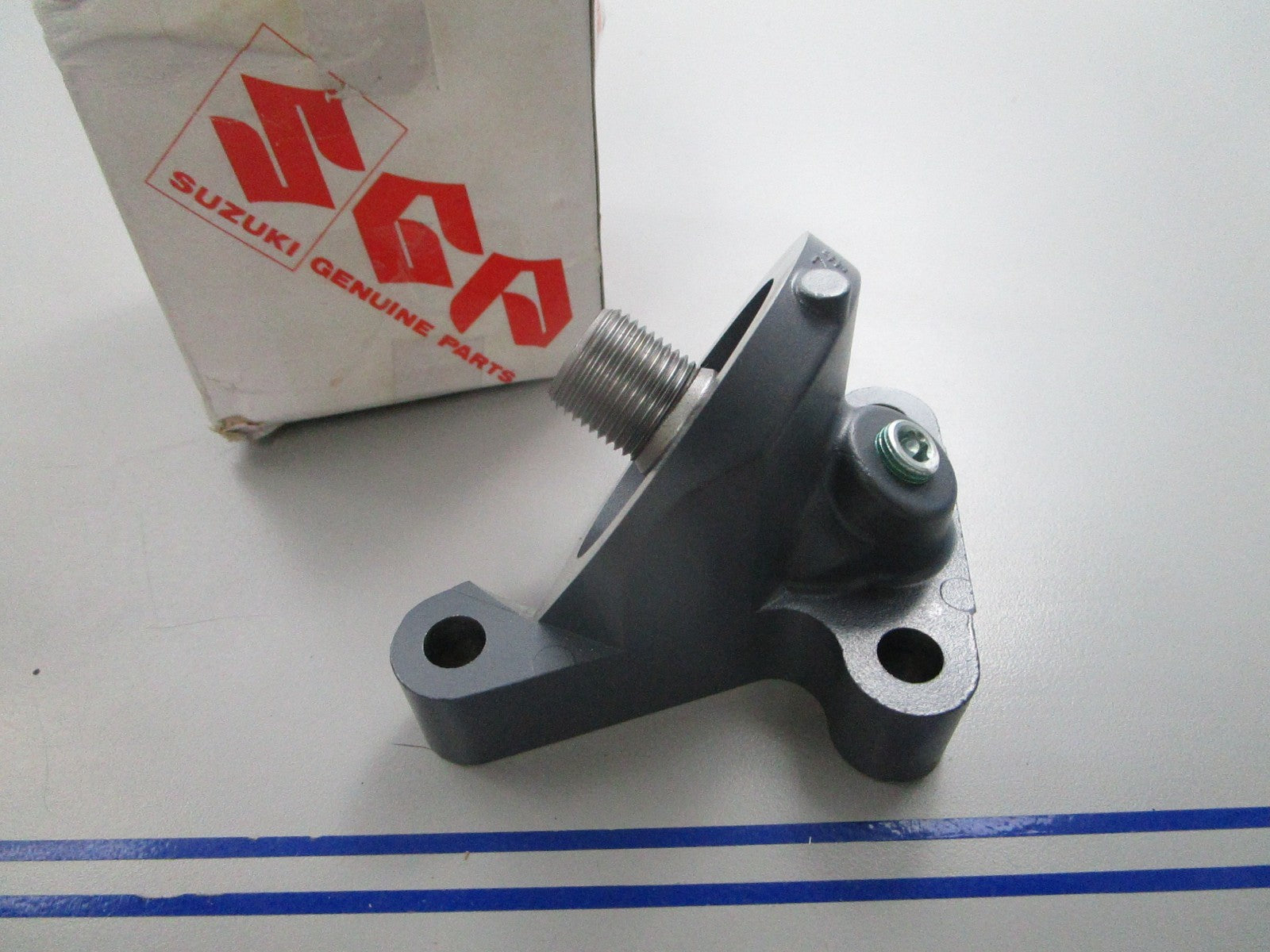 NEW OEM Suzuki 16540-96J00 Oil Filter Stand 0810