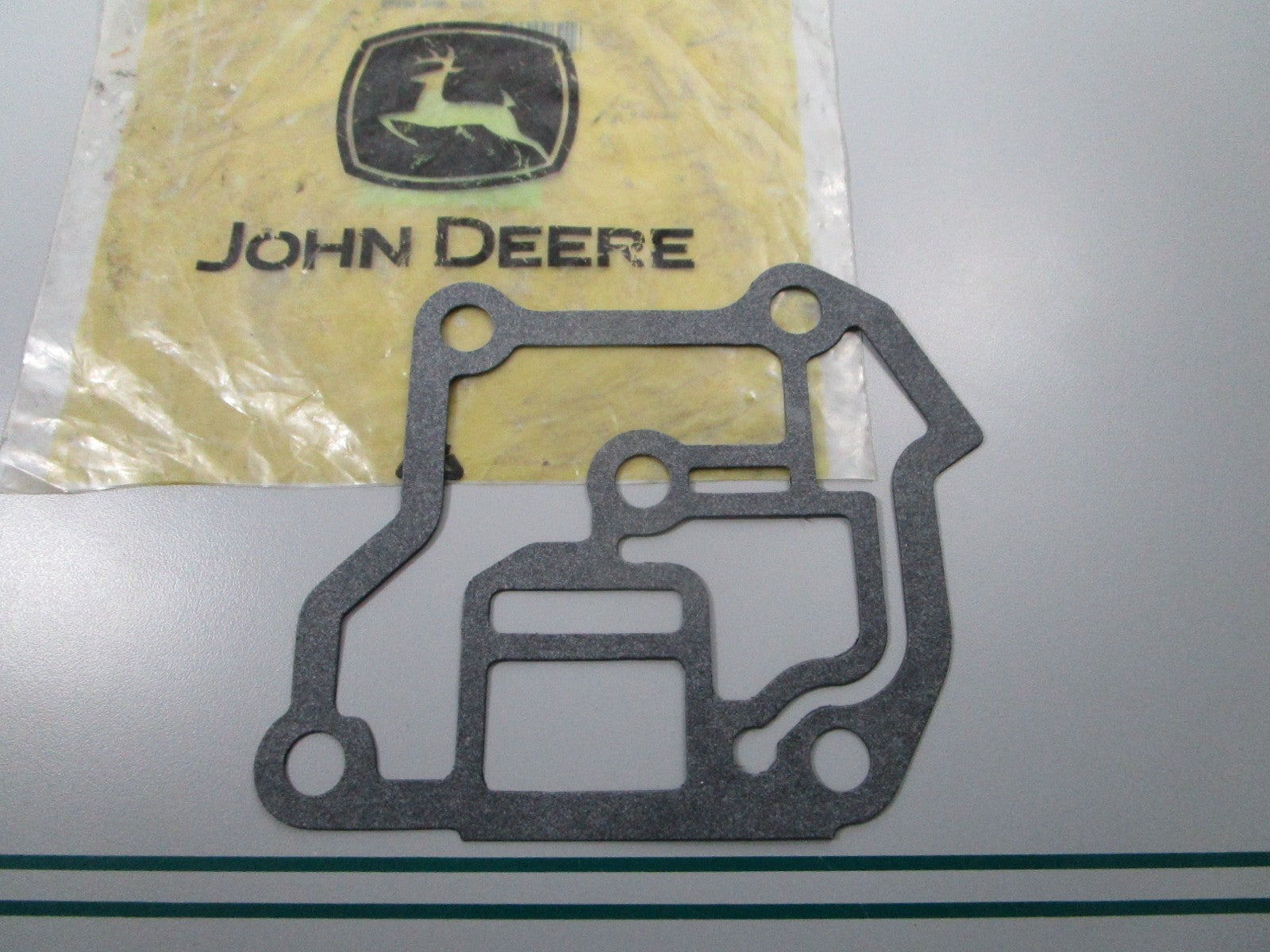 NEW OEM R100338 John Deere Gasket 0810