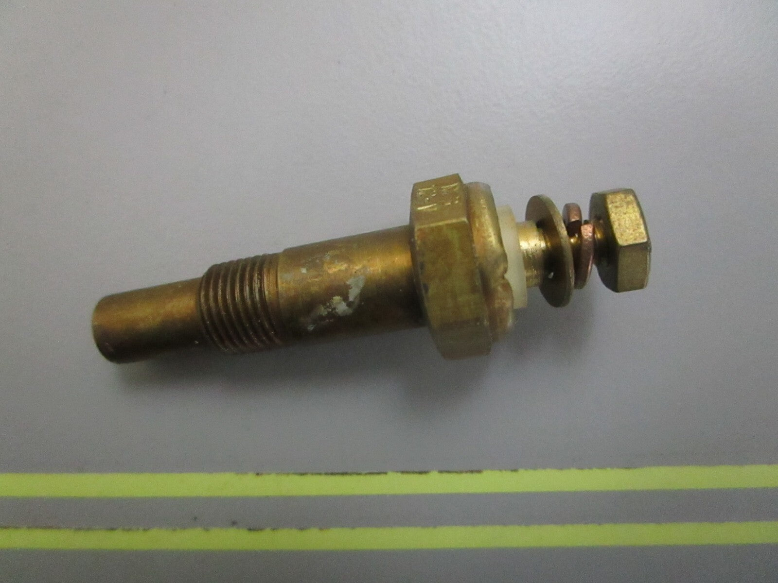 *NEW OEM* 0820 Volvo Penta Temperature Sensor 872069