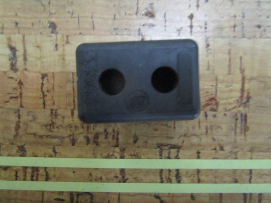 *NEW OEM* 0810 OMC Johnson Evinrude Grommet 338631 0338631