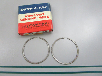 NEW OEM 13008-5011 Kawasaki 2 Piston Ring Set 0810
