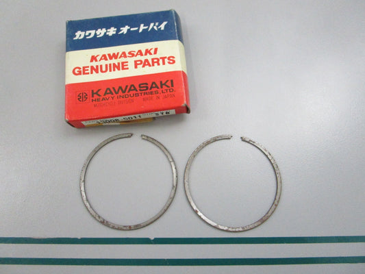 NEW OEM 13008-5011 Kawasaki 2 Piston Ring Set 0810