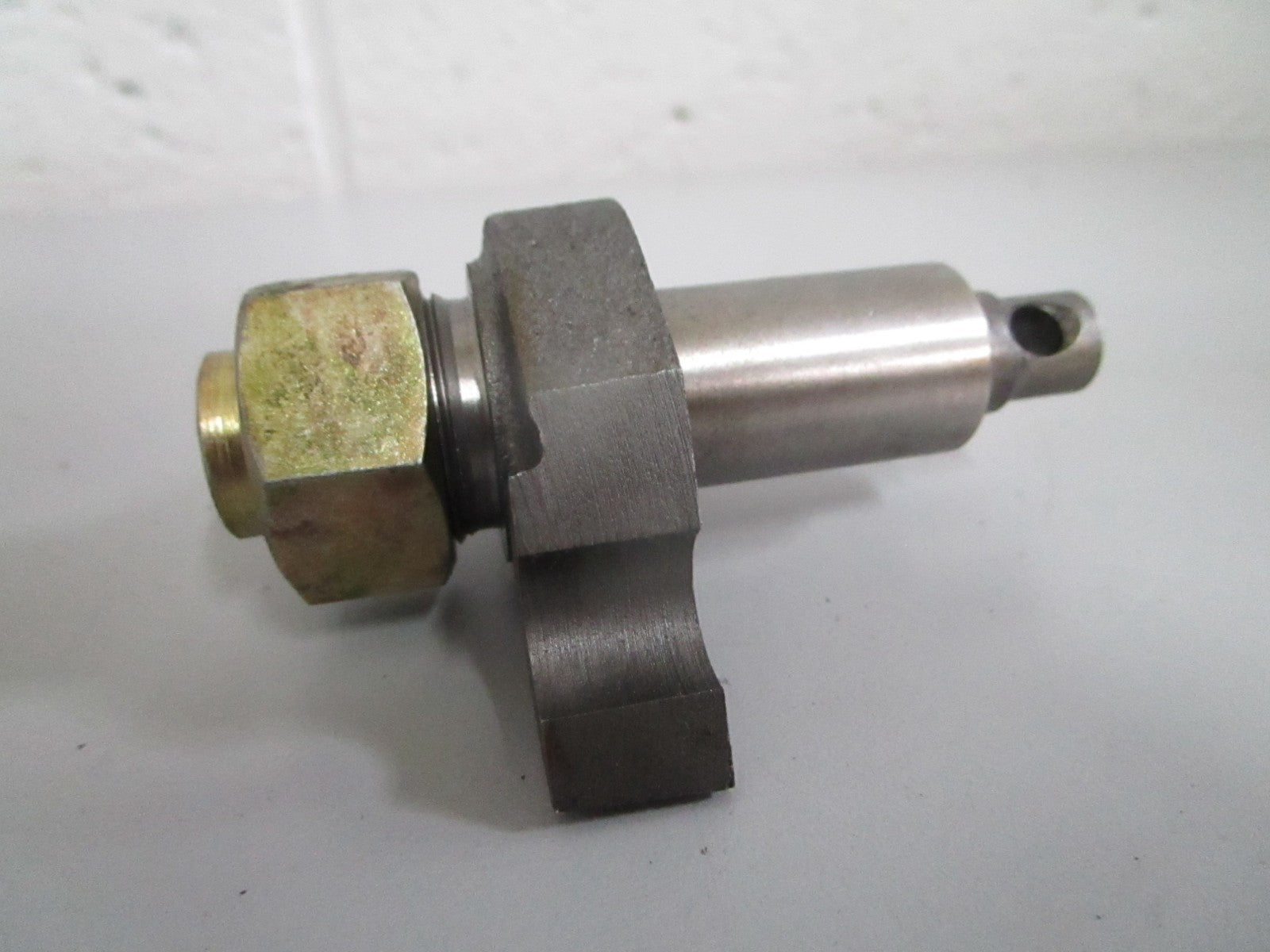 NEW OEM 1300500311 Mercedes-Benz Chain Tensioner 0820