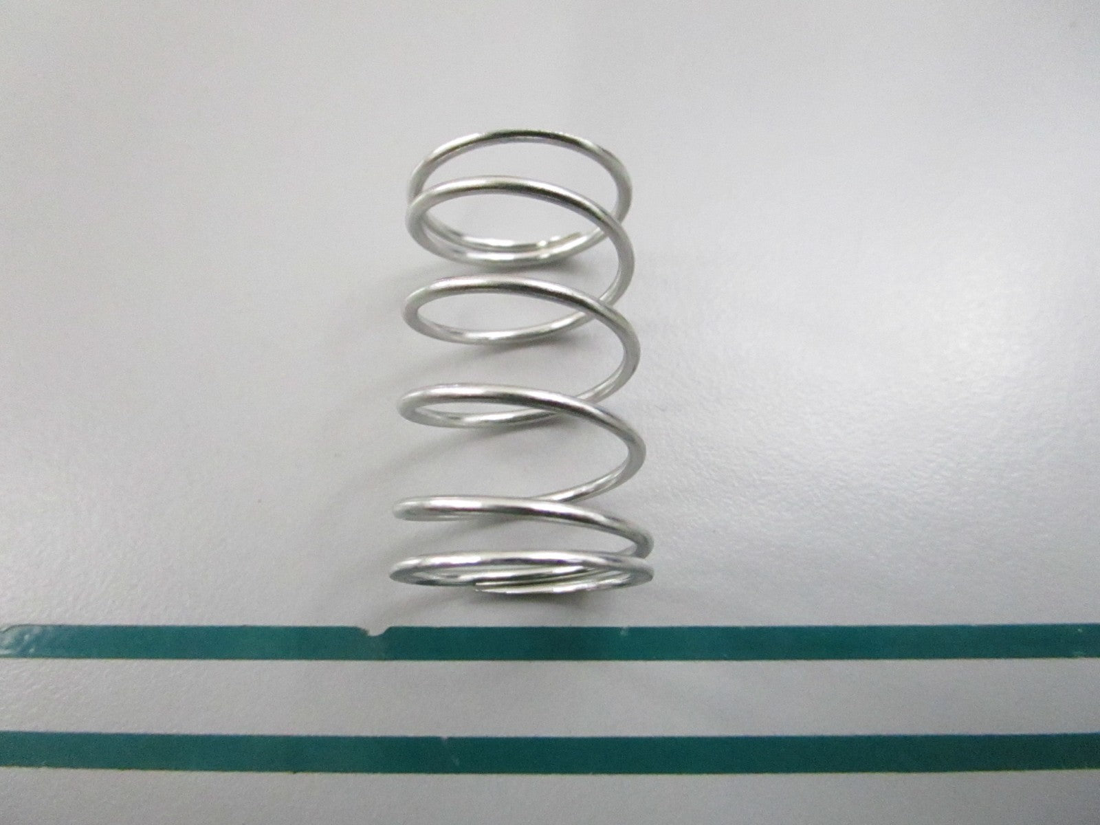 NEW OEM 336826 0336826 OMC Johnson Evinrude Spring 0810