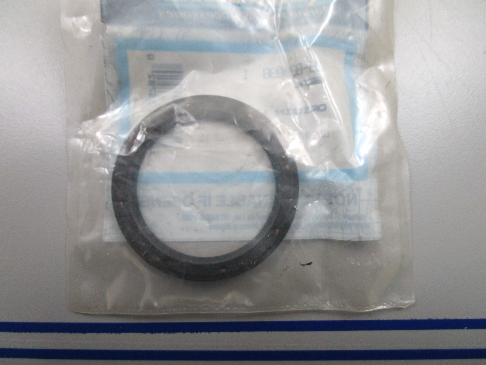 *NEW OEM* 0810 Mercury Quicksilver Oil Seal 26-8308981