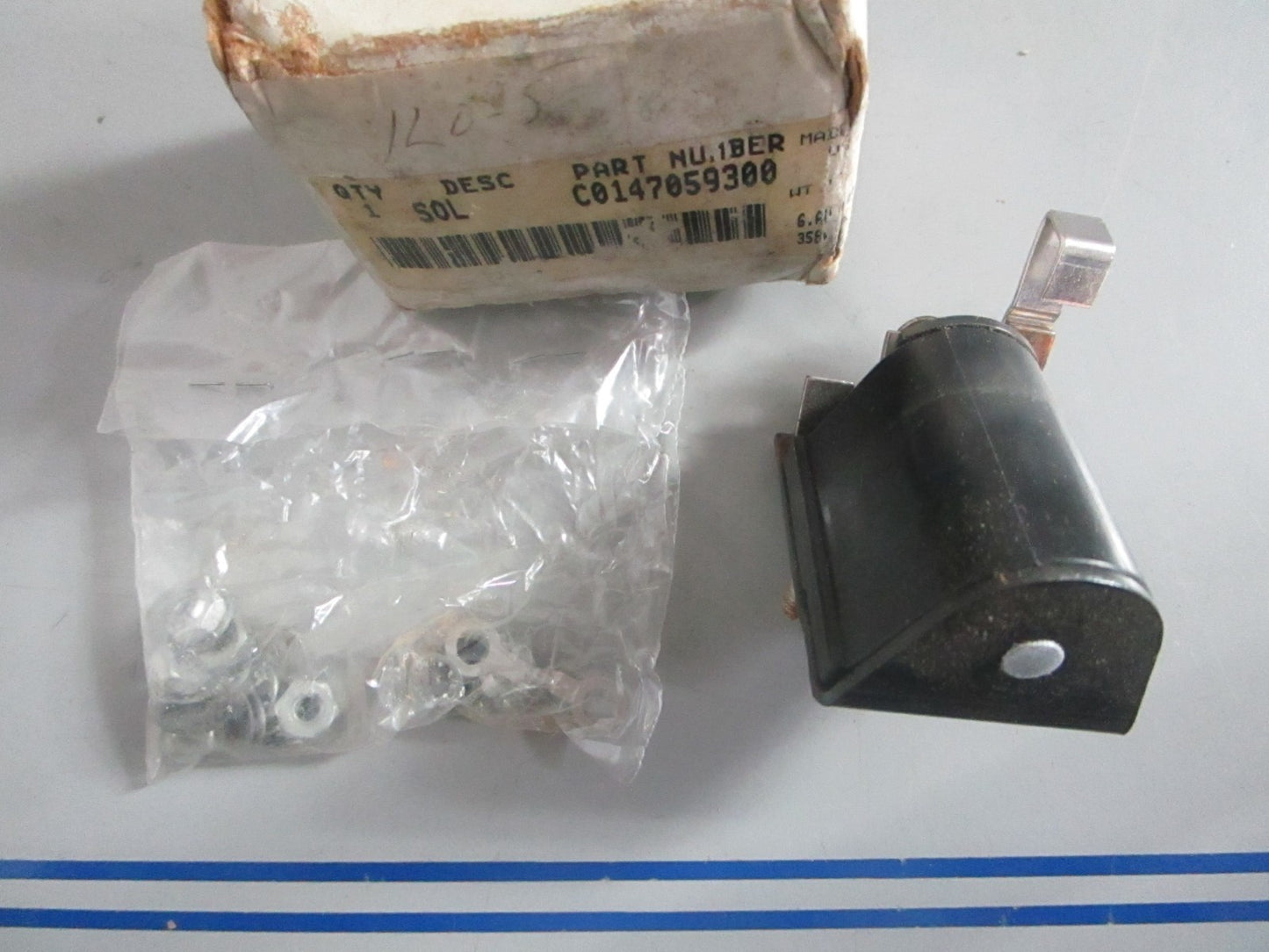 NEW OEM C0147059300 Cummins Solenoid 0820