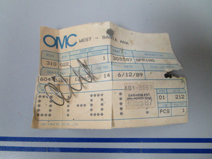 *NEW OEM* 0810 OMC Johnson Evinrude Spring 305587 0305587