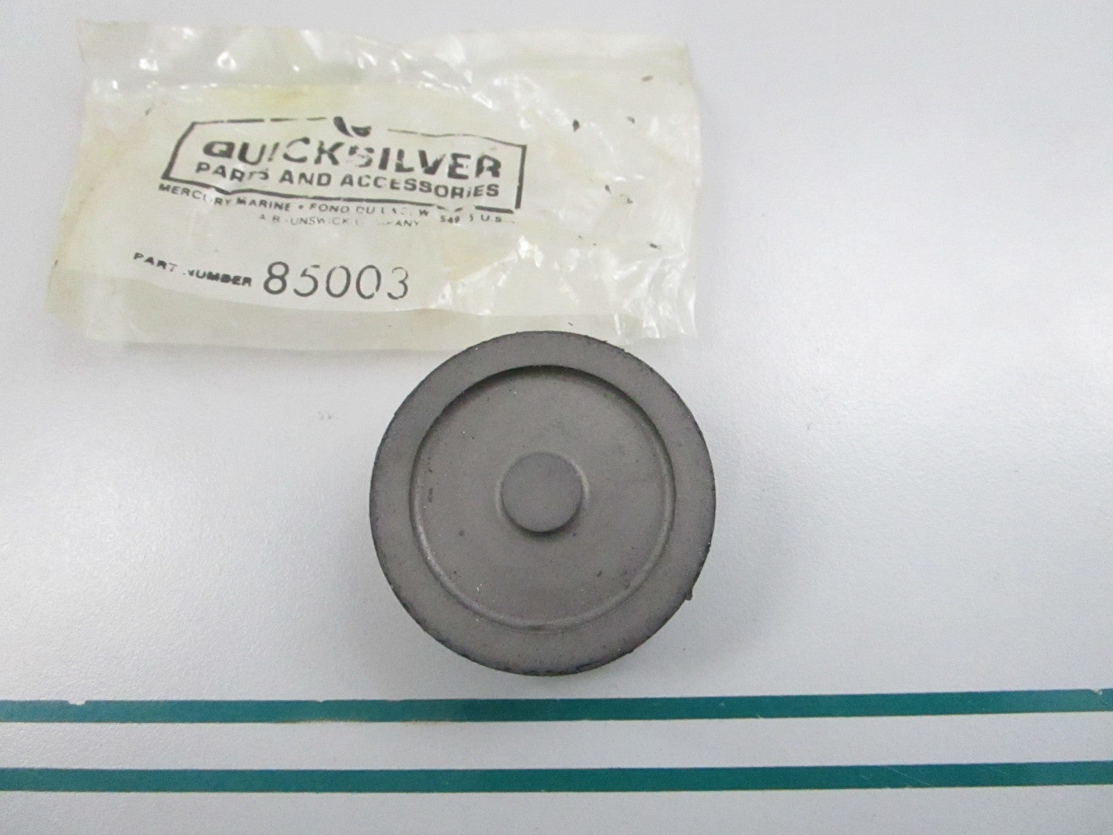 NEW OEM 85003 Mercury Quicksilver Rubber Mount 0810