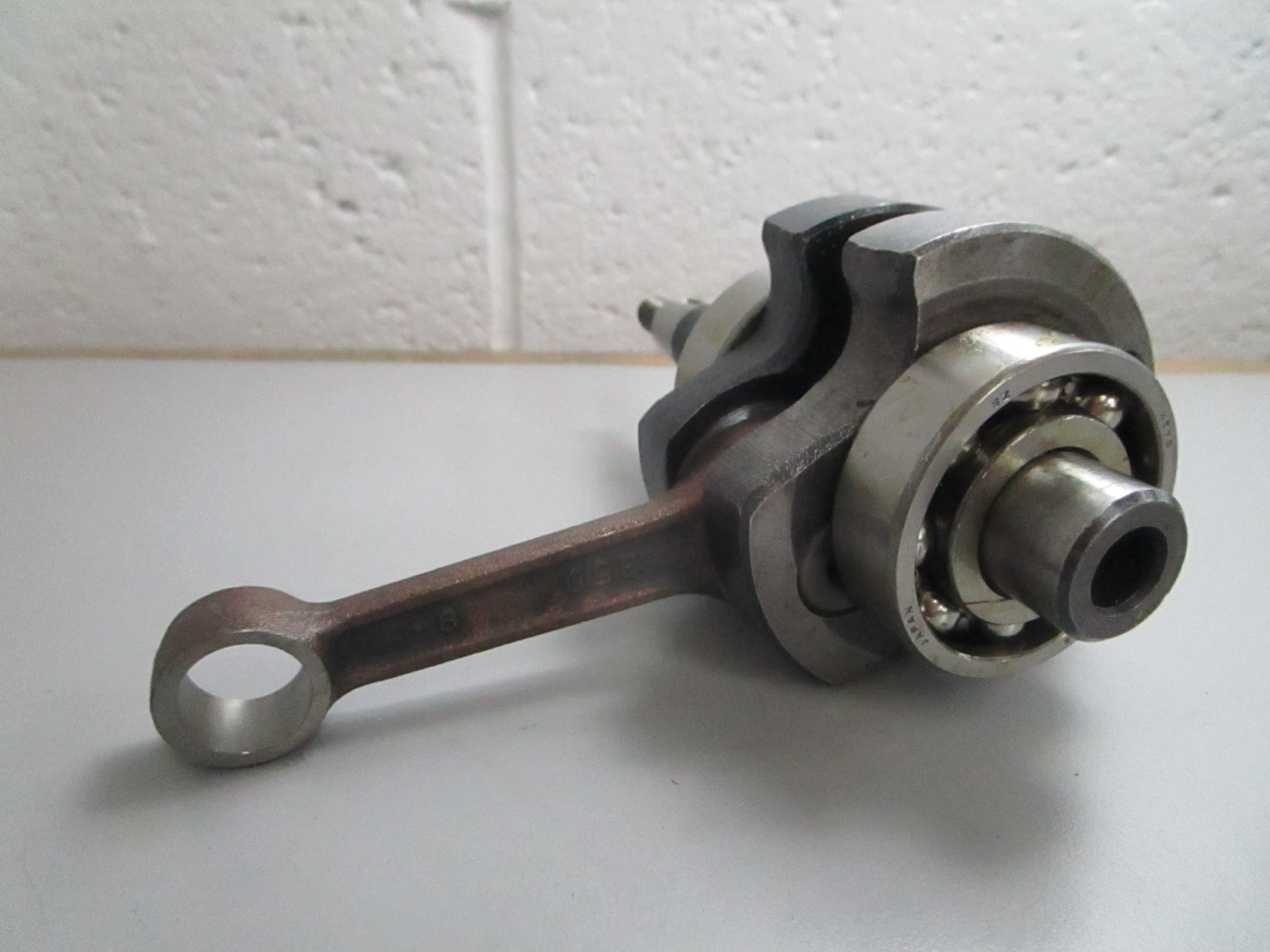 *NEW OEM* 0820 Suzuki Crankshaft Assy 12200-98301