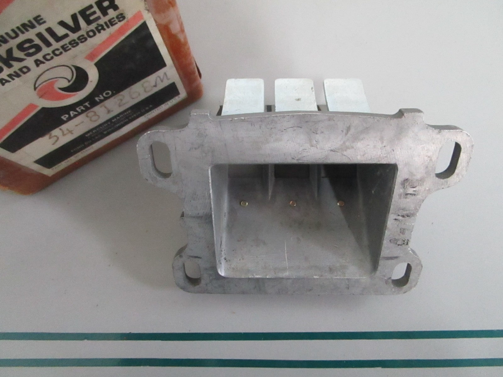 NEW OEM 34-81268M Mercury Mariner 1977 1978 60HP 2 Cyl Reed Assy 0820