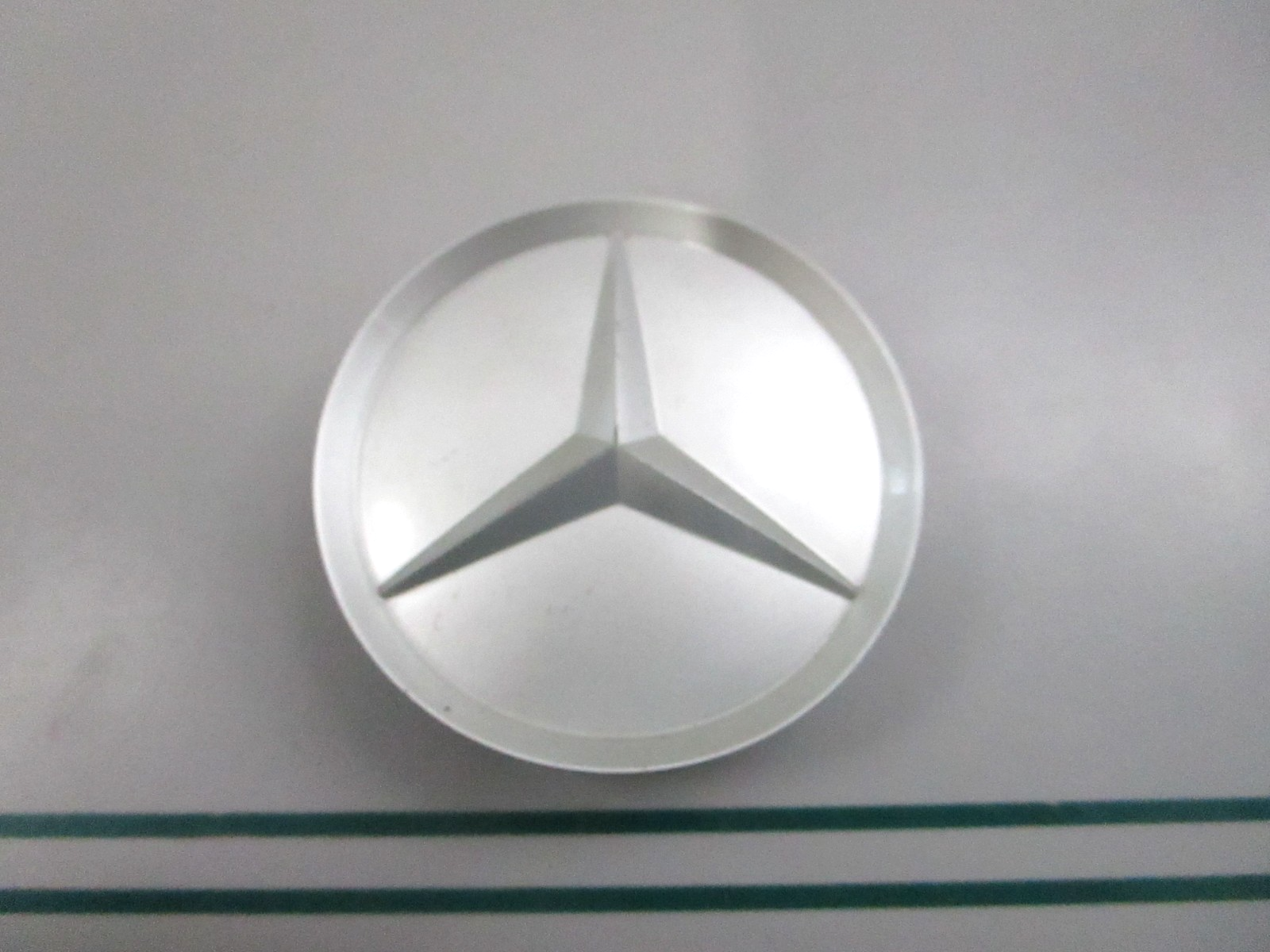 NEW OEM 2014010225 Mercedes-Benz Wheel Center Cap 0810