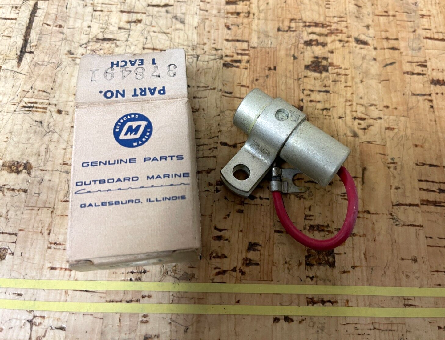 *NEW OEM* 0810 OMC Johnson Evinrude Condenser 378491 0378491