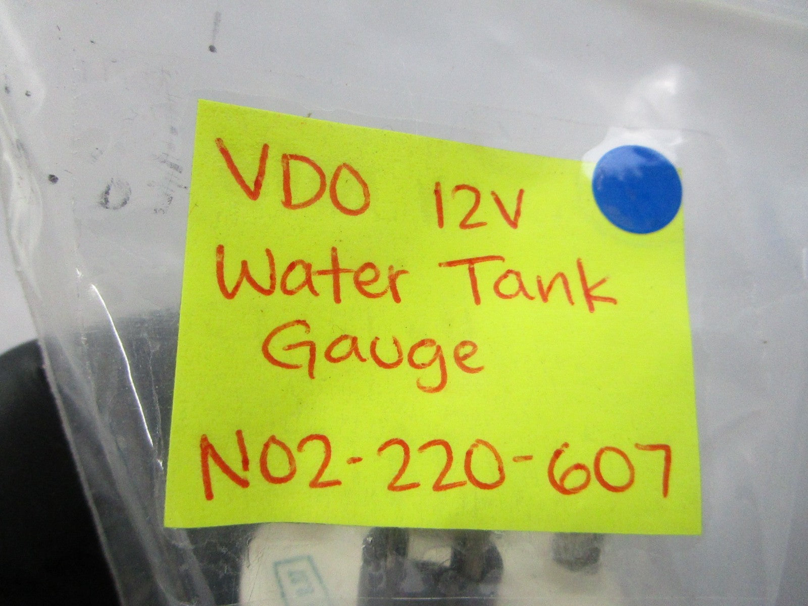 NEW N02-220-607 VDO 12V Water Tank Gauge 0810