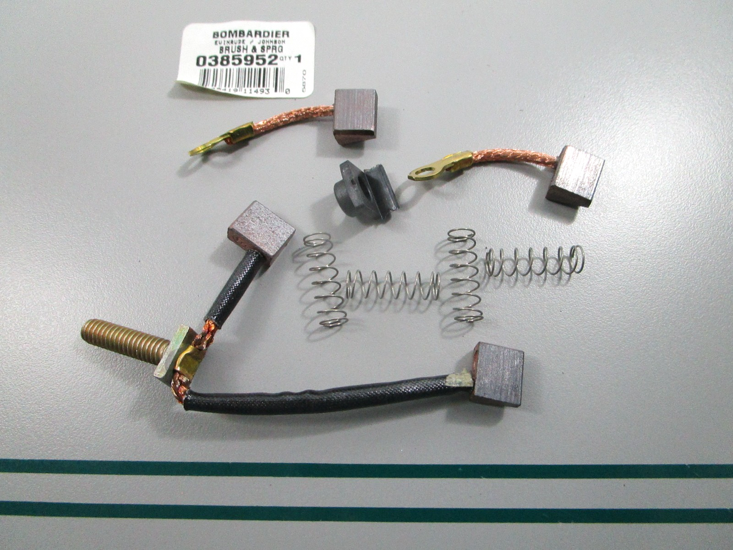 NEW OEM 385952 0385952 OMC Johnson Evinrude Brush & Spring Set 0810
