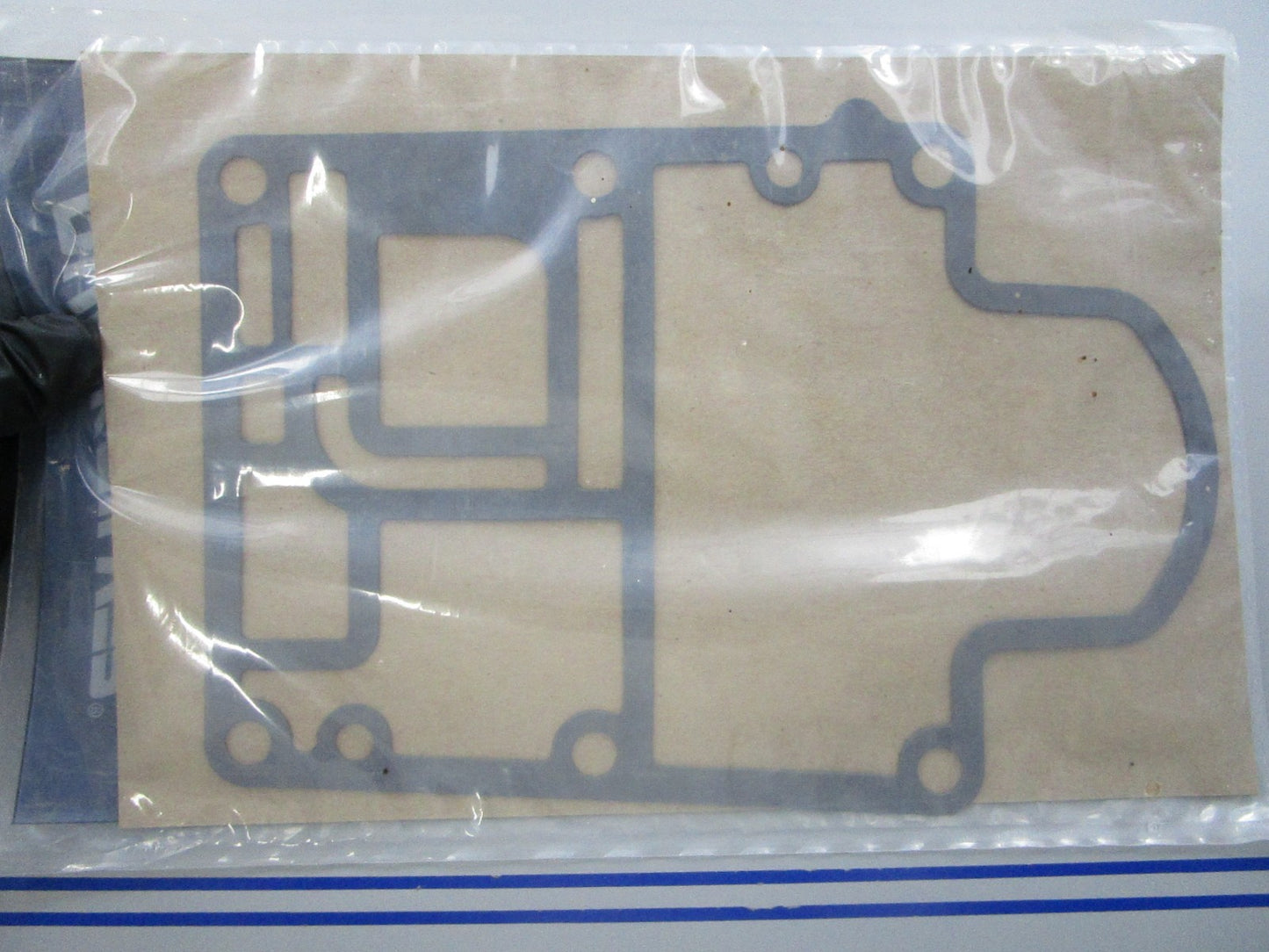 NEW OEM 27-8M0000822 Mercury Quicksilver Gasket 0810