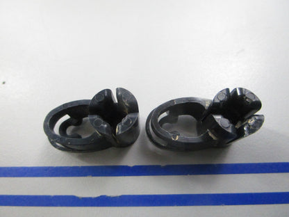 NEW OEM (LOT OF 2) 313792 0313792 OMC Johnson Evinrude Arm 0810