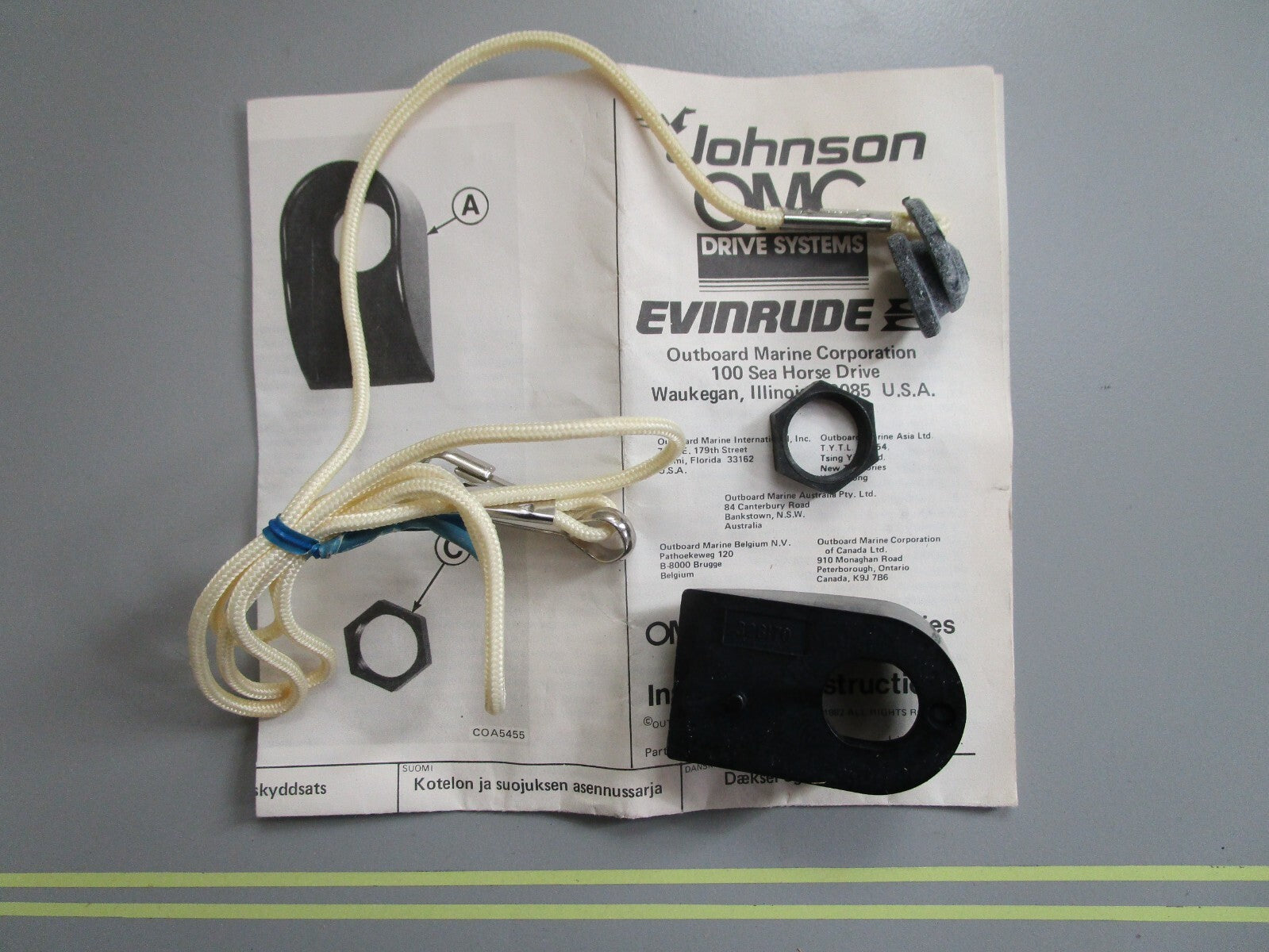 *NEW OEM* 0820 OMC Johnson Evinrude Cap & Guard 392904 0392904