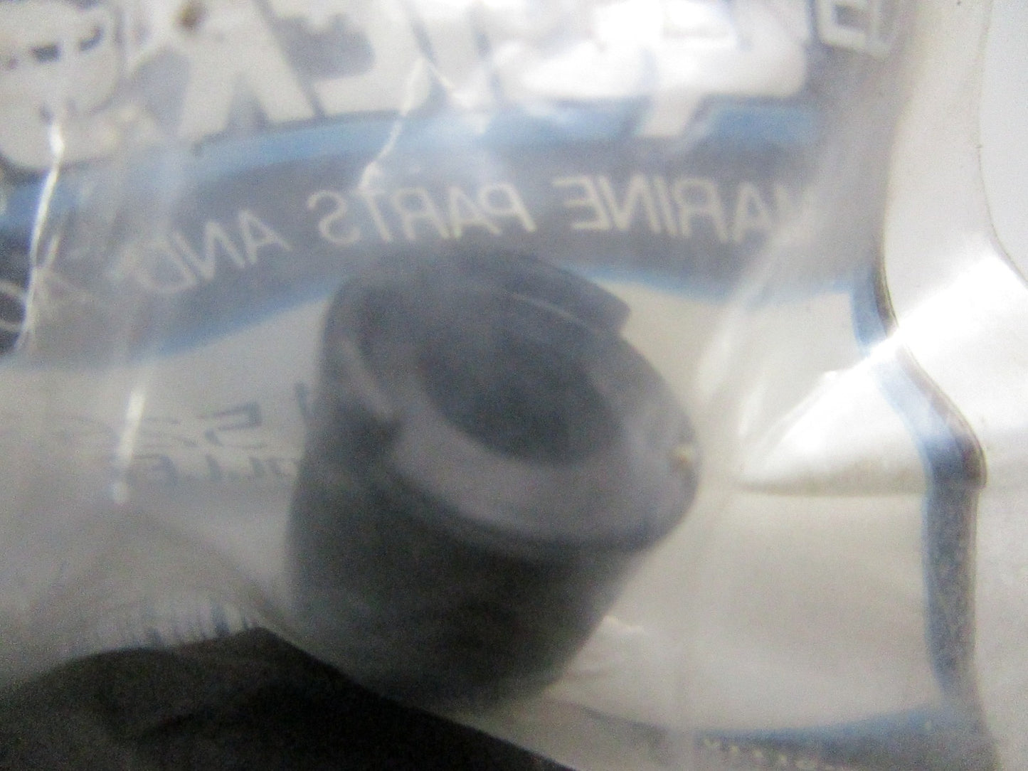 *NEW OEM* 0810 Mercury Quicksilver Roller 815263