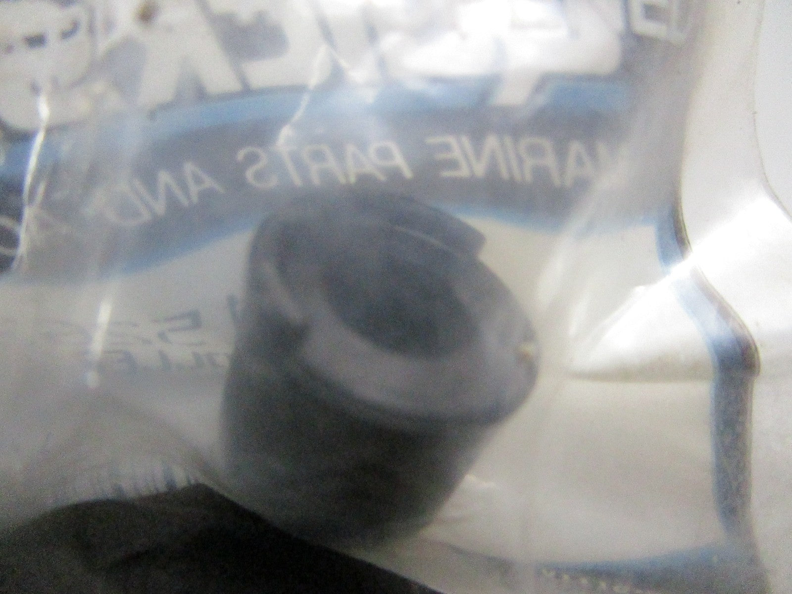 *NEW OEM* 0810 Mercury Quicksilver Roller 815263