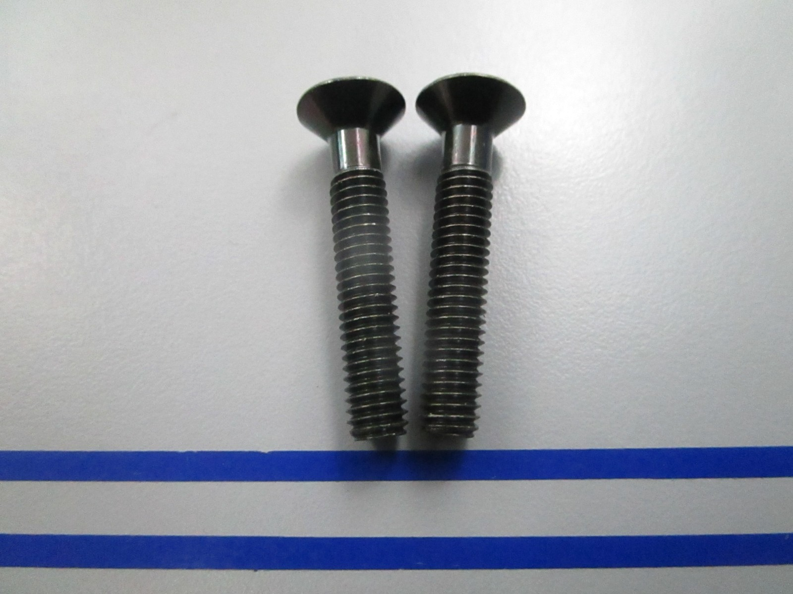 NEW OEM (LOT OF 2) Kawasaki 221C0635 Screw 0810