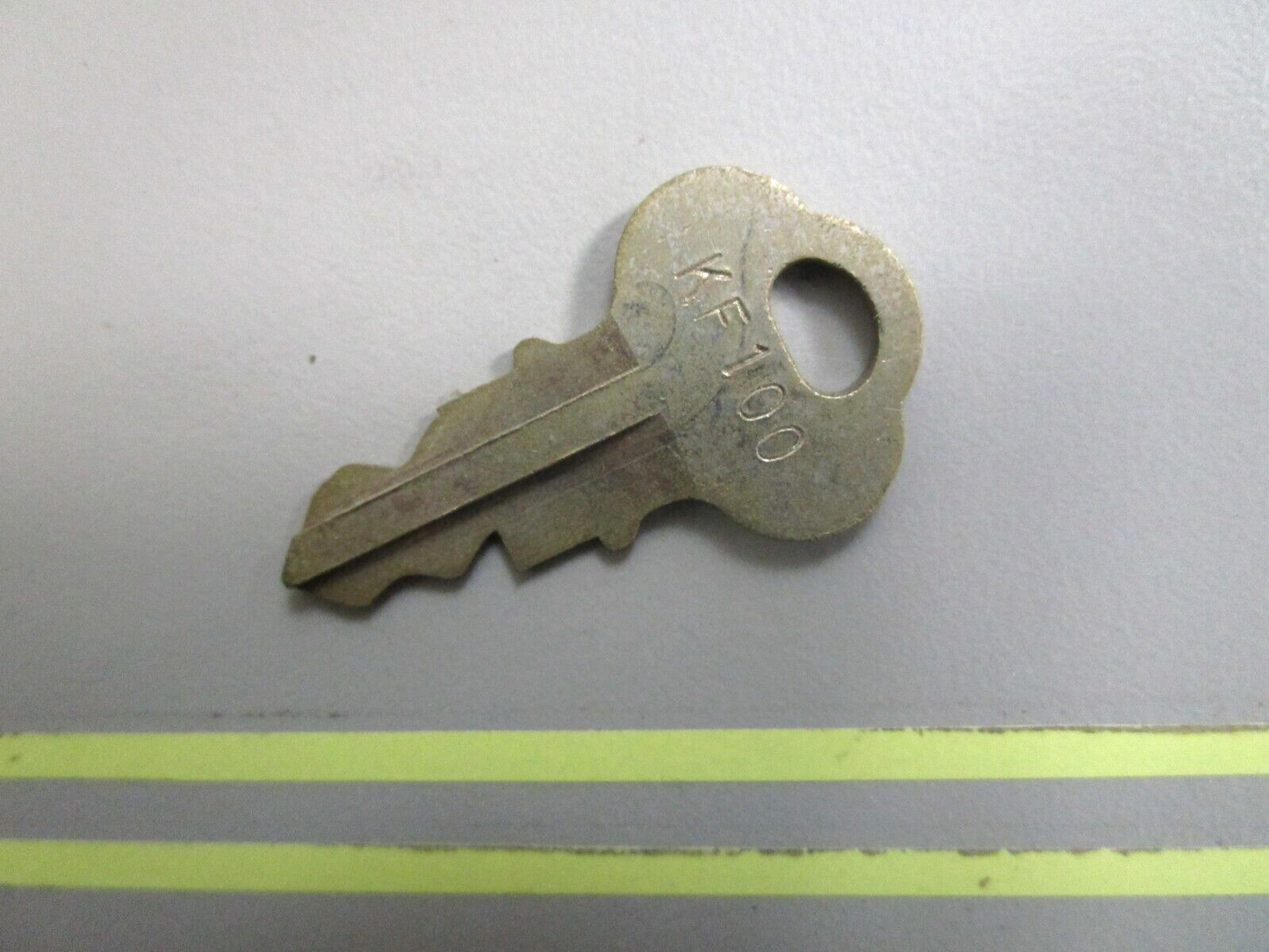 *NEW OEM* 0750 OMC Johnson Evinrude IGNITION KEY KF100  501615 0501615