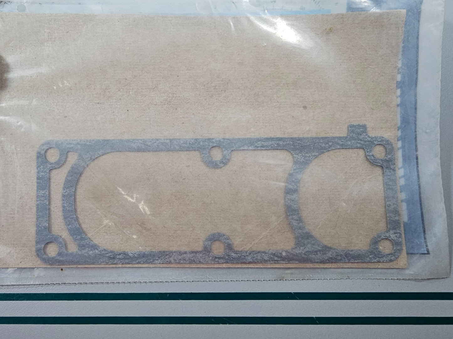 NEW OEM 27-8M0099564 Mercury Quicksilver Gasket 0810
