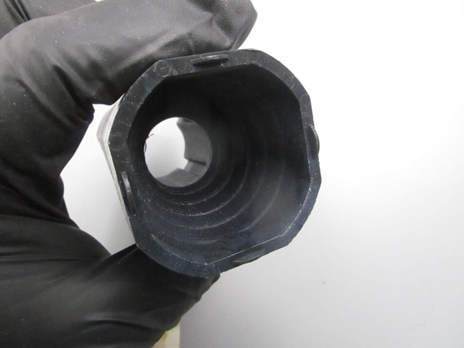 NEW OEM 850515A1 Mercury Force Drive Sleeve 0810