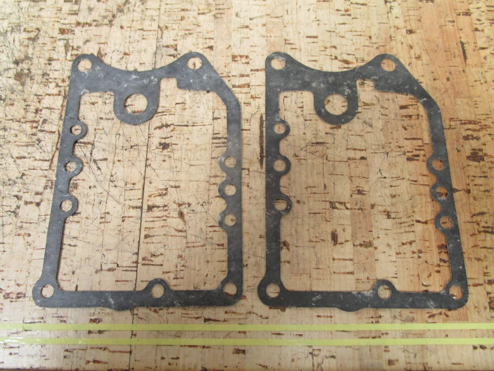 *NEW OEM* (LOT OF 2) 0810 OMC Johnson Evinrude Gasket 302821 0302821