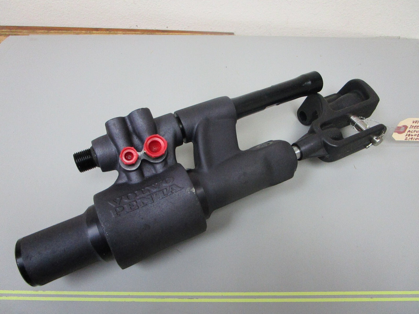 *NEW OEM* 0720 Volvo Penta Power Steering Actuator 3860883 21910902
