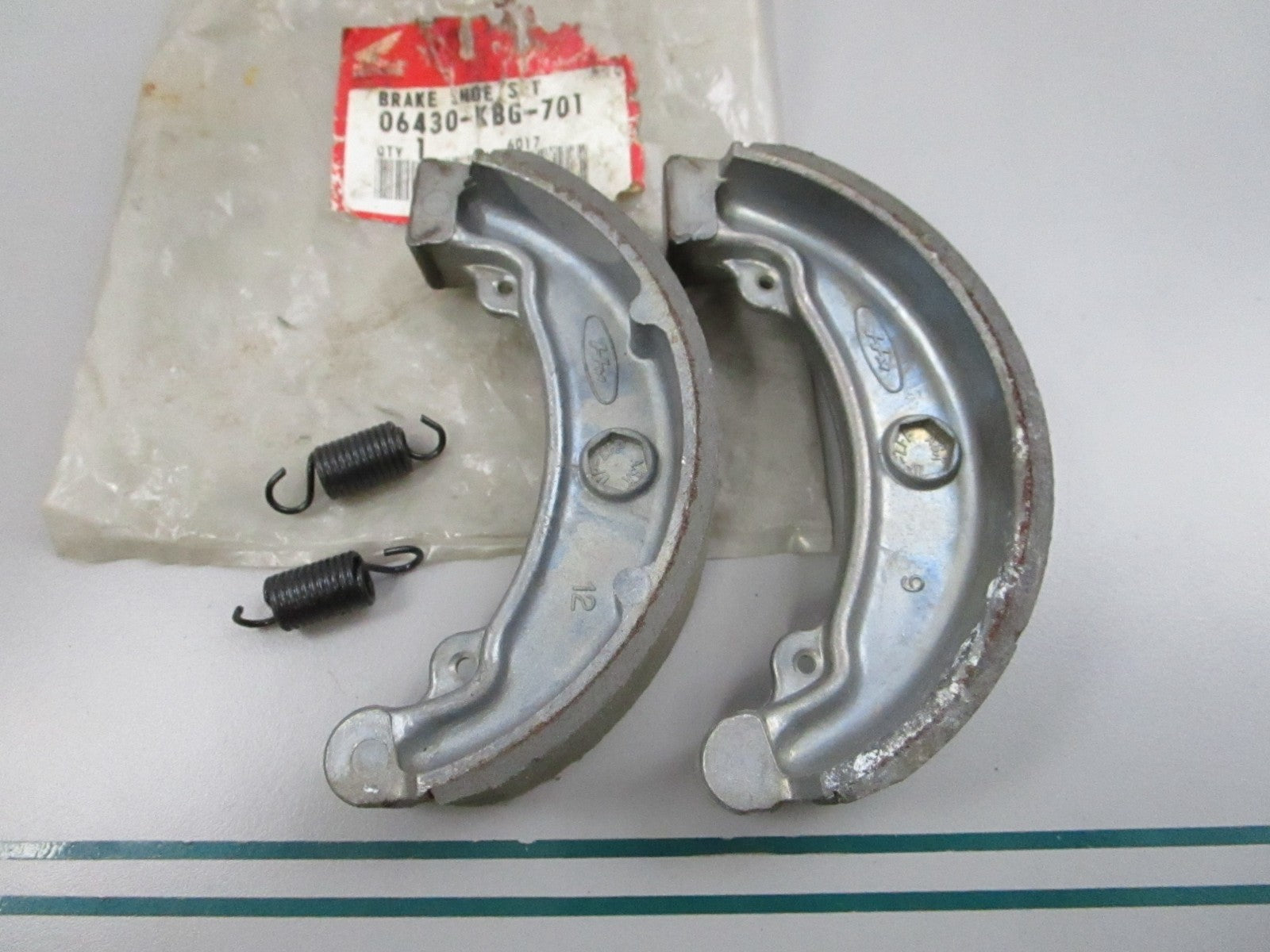 NEW OEM 06430-KBG-701 Honda Brake Shoe Set 0810