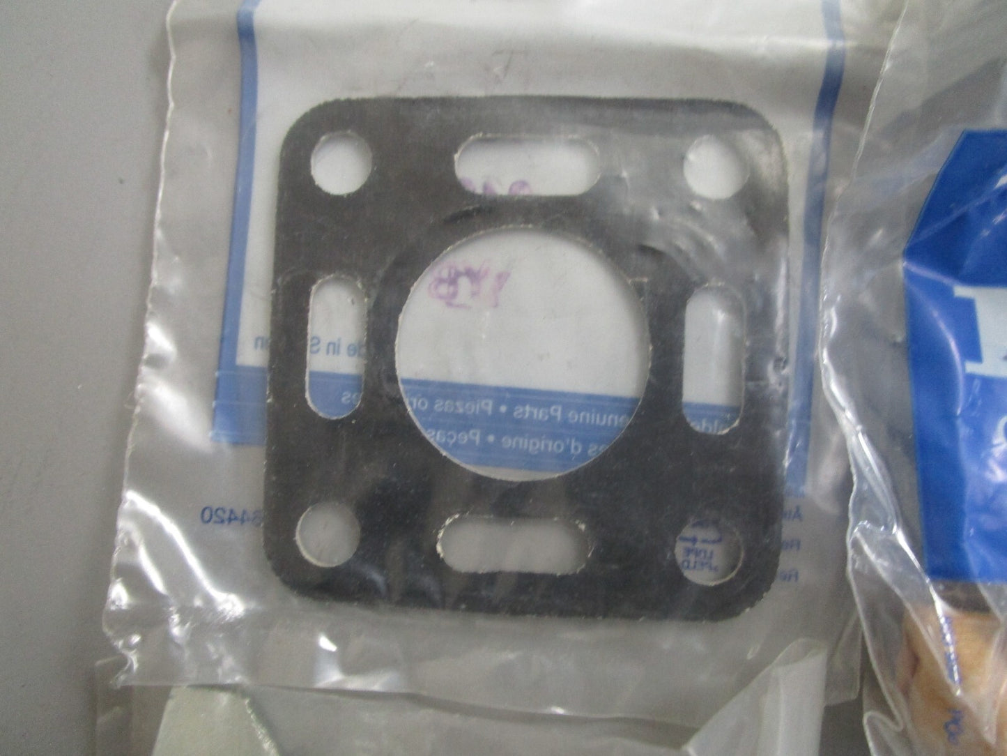 *NEW OEM* 0820 Volvo Penta Repair Kit 876060