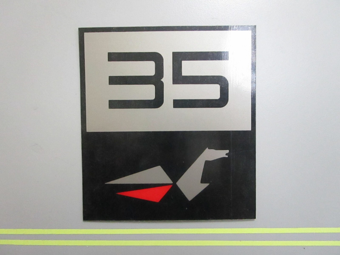 *NEW OEM* 0810 OMC Johnson Evinrude Decal 332632 0332632