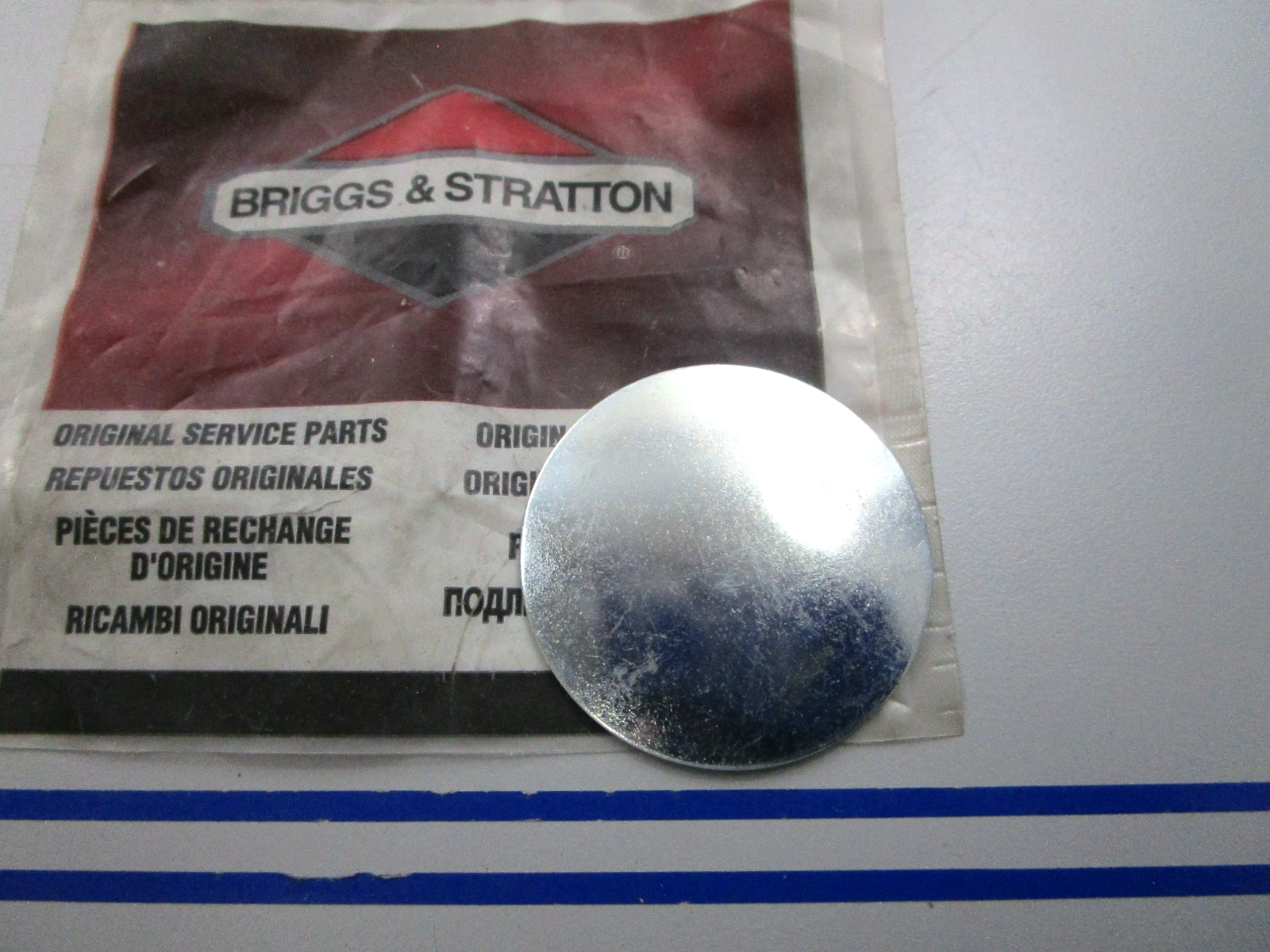 NEW OEM 690627 Briggs & Stratton Welch Plug 0810