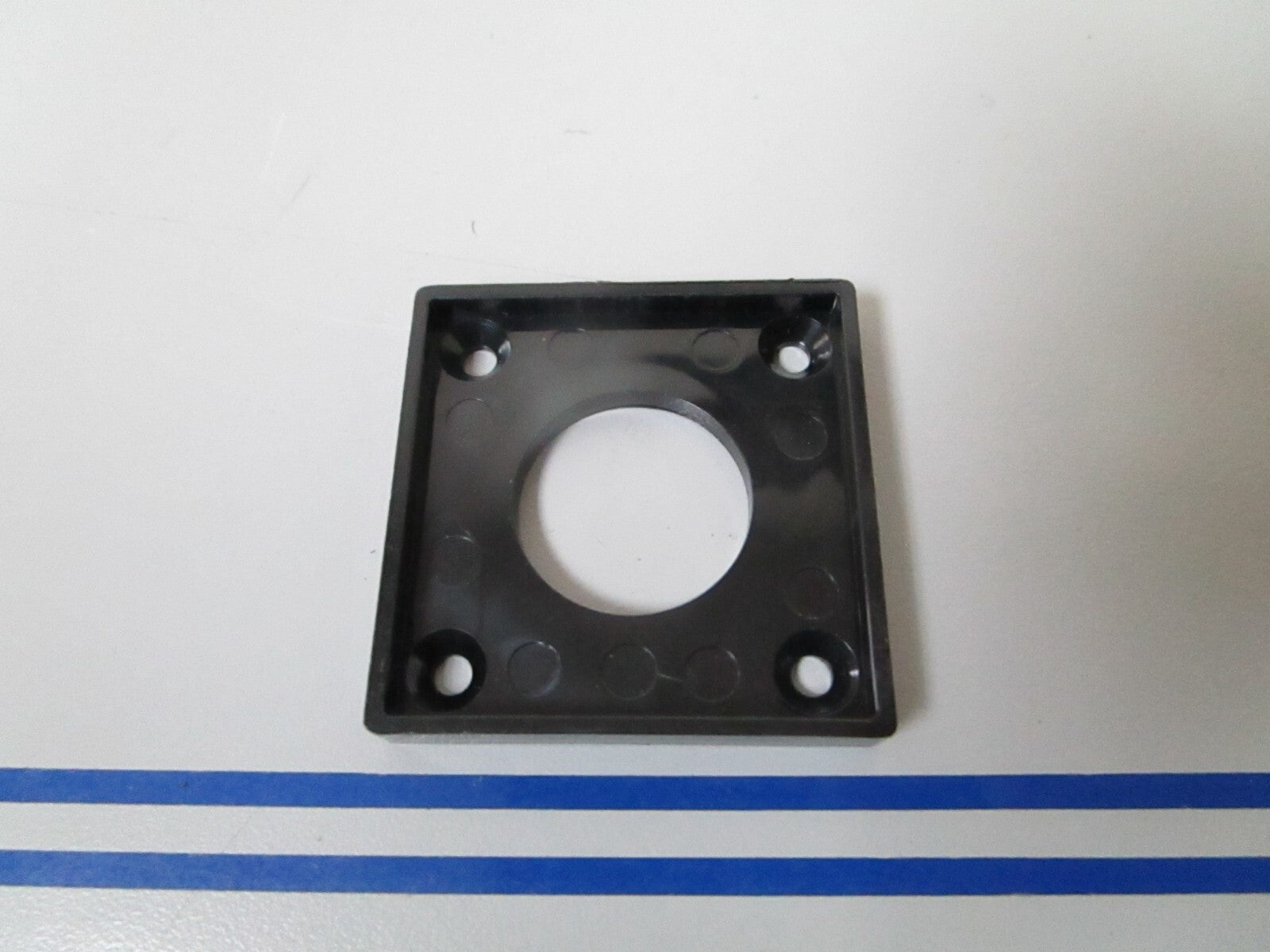 *NEW OEM* 0810 Mercury Force Mount Plate F5H038