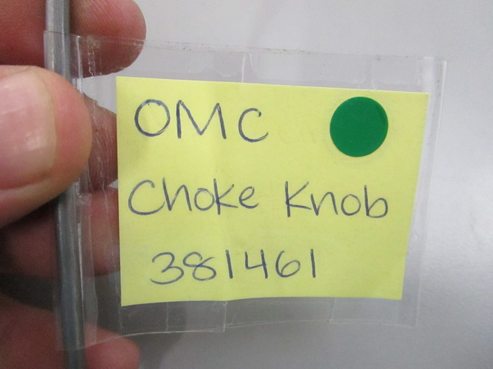 NEW OEM 381461 0381461 OMC Johnson Evinrude Choke Knob 0810