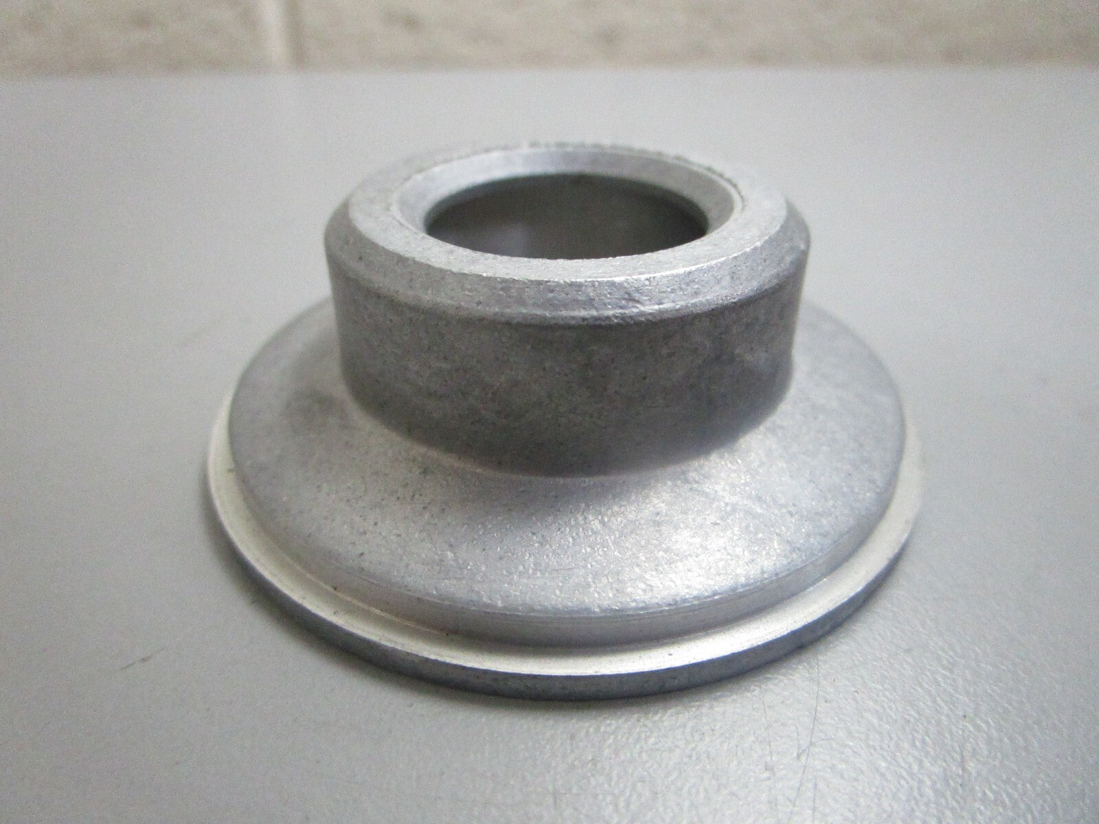 *NEW OEM* 0820 Suzuki Oil Seal Housing 11431-95502