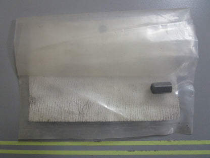 *NEW OEM* 0810 OMC Johnson Evinrude Valve Core & Seal Assembly 986284 0986284