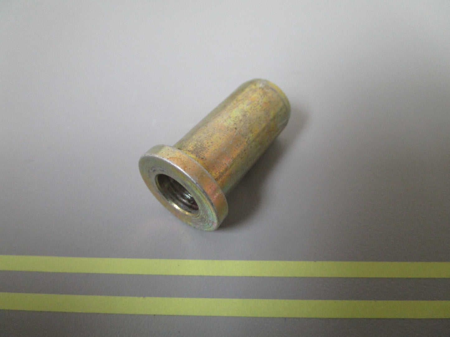 *NEW OEM* 0810 OMC Volvo Bushing 3852969