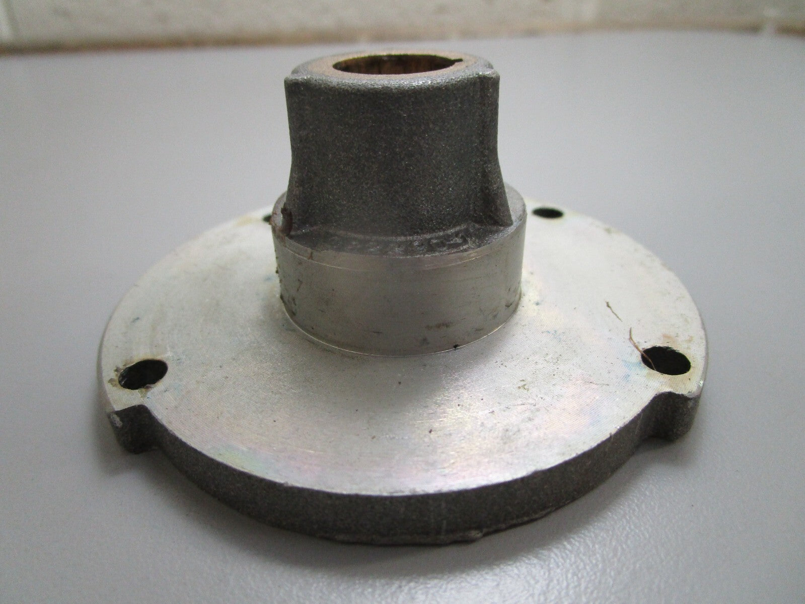 *NEW OEM* 0820 OMC Johnson Evinrude Housing Ay 382292 0382292