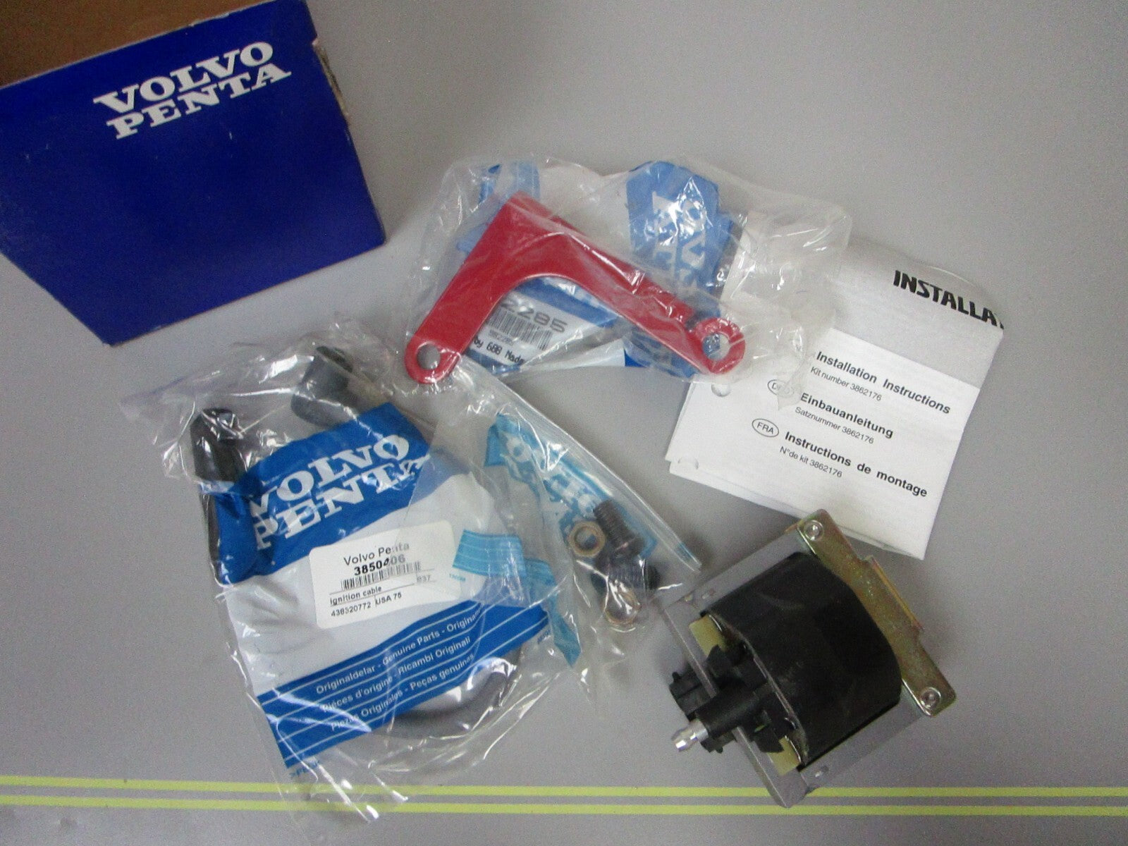*NEW OEM* 0720 Volvo Penta Ignition Coil Kit 3862176