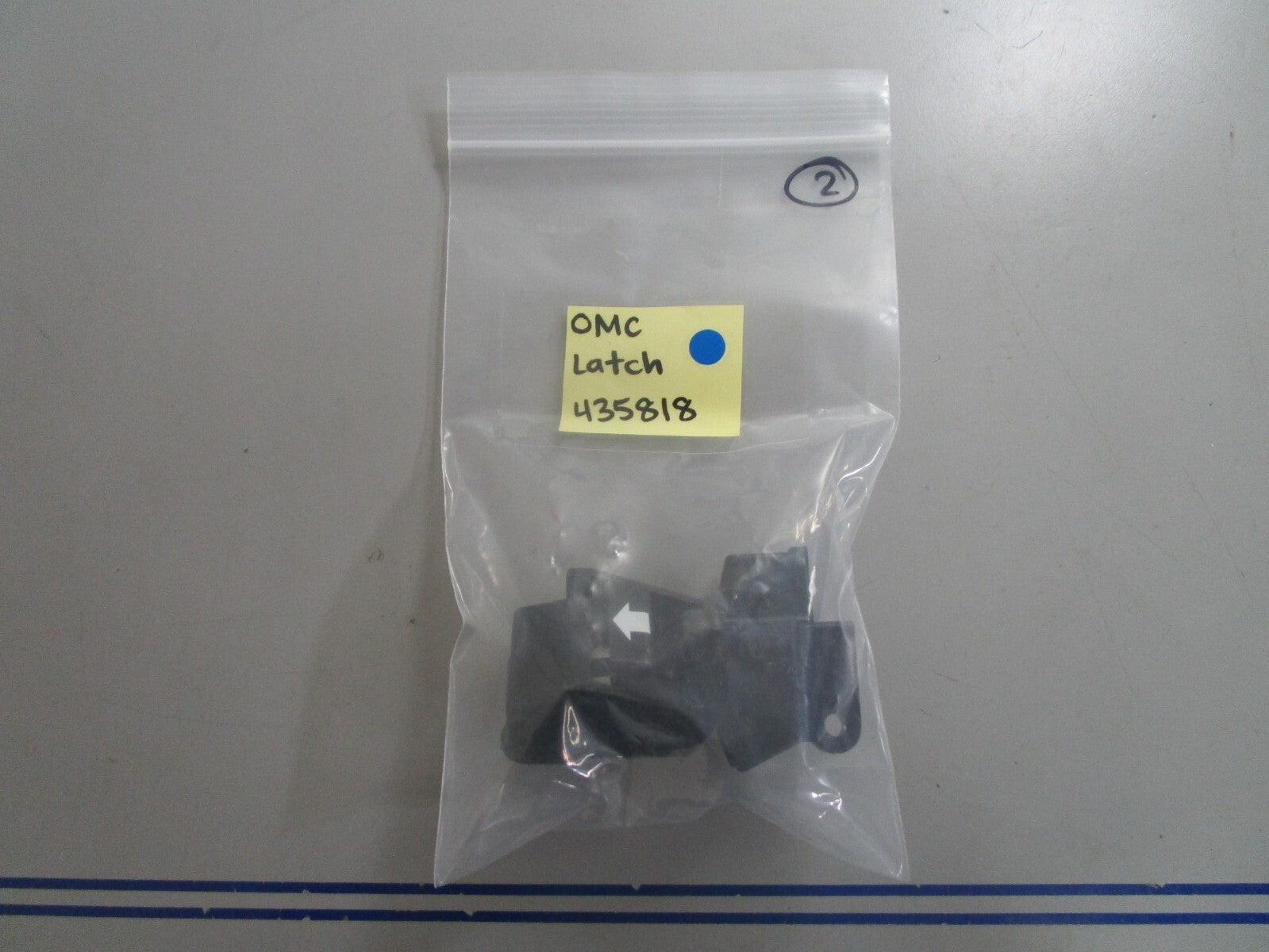 *NEW OEM* 0810 OMC Johnson Evinrude Latch 435818 0435818