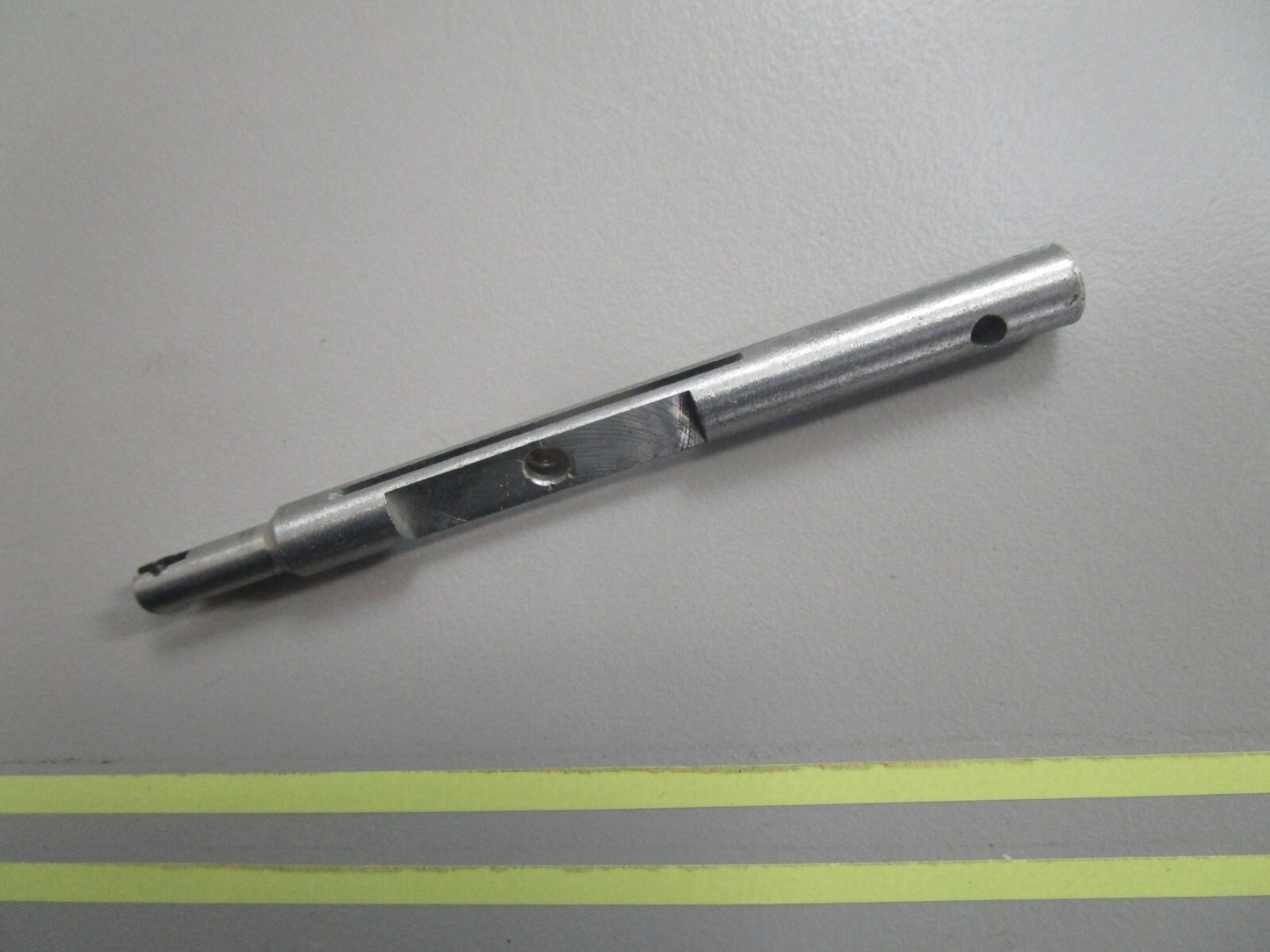 *NEW OEM* 0810 Mercury Quicksilver Throttle Shaft 1399-5133