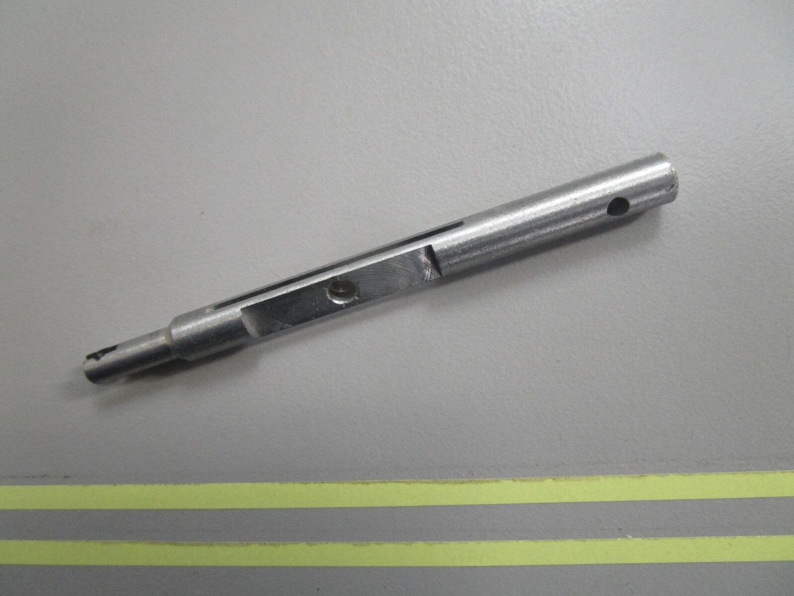 *NEW OEM* 0810 Mercury Quicksilver Throttle Shaft 1399-5133