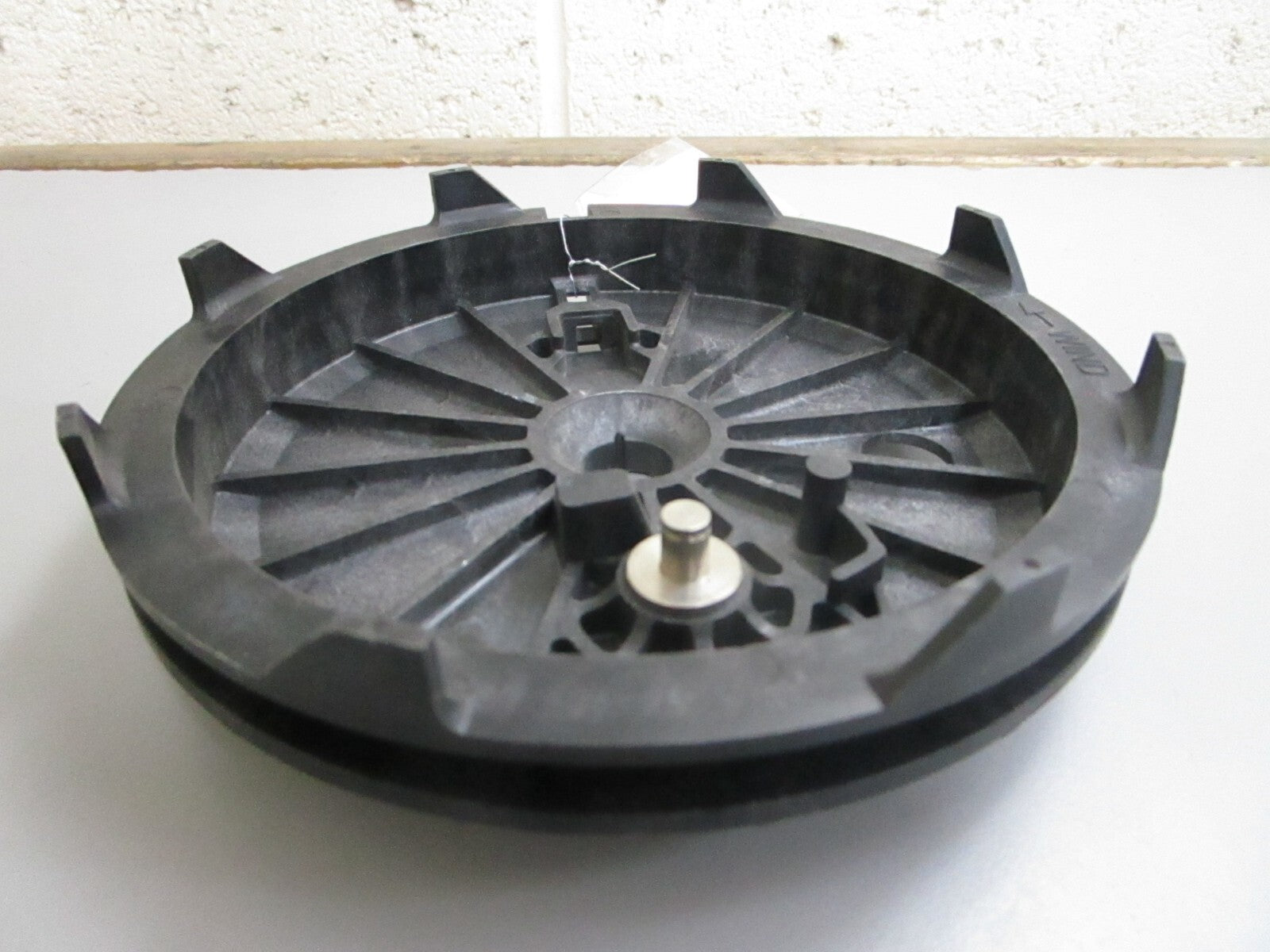 *NEW OEM* 0820 OMC Johnson Evinrude Pulley & Pin 435741 0435741