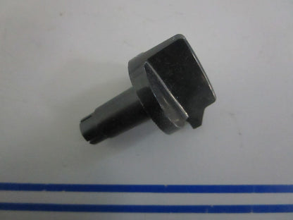 NEW OEM 323324 0323324 OMC Johnson Evinrude Knob 0820