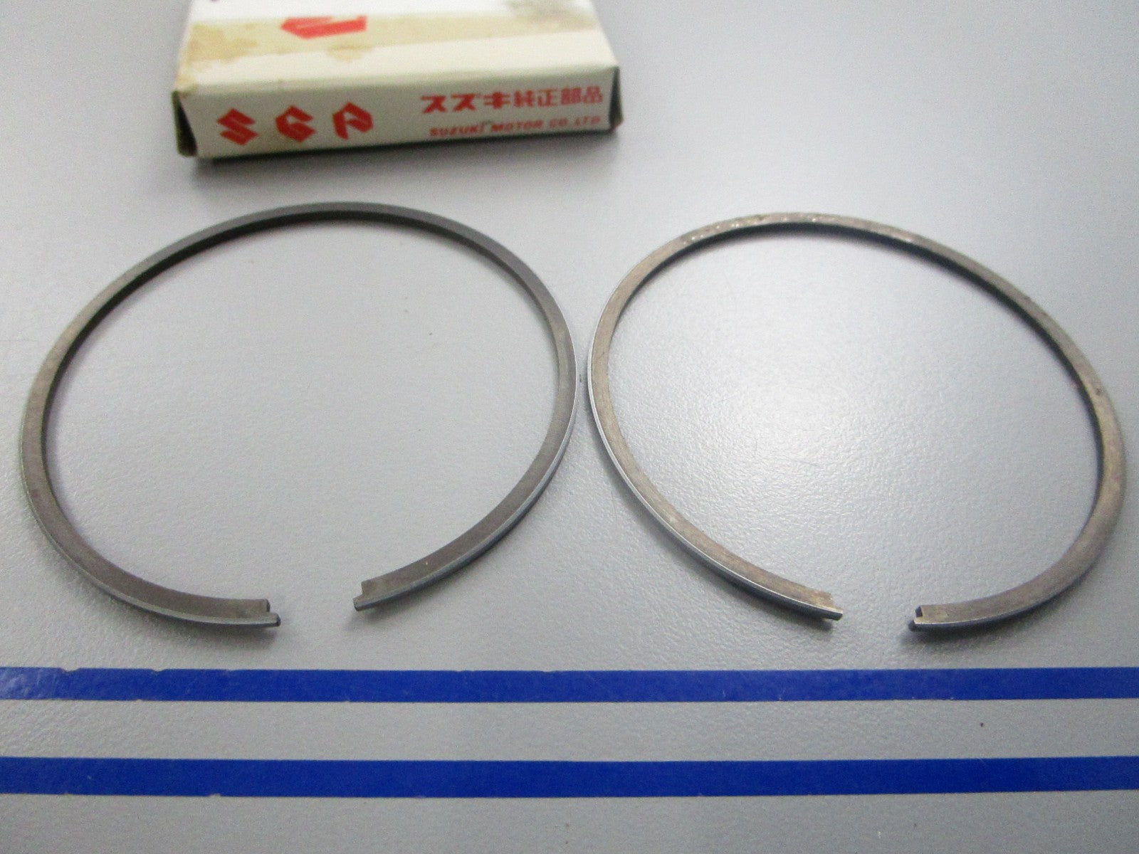NEW OEM 12140-93113 Suzuki 2 Piston Ring Set 0810