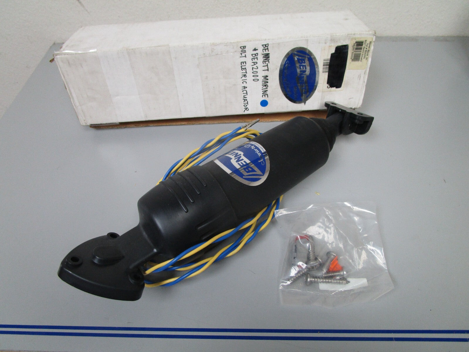 *NEW OEM* 0720 Bennett Marine 12VDC 20amp Bolt Electric Actuator BEA2000