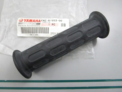 NEW OEM EW2-61553-00-00 Yamaha Grip 0810