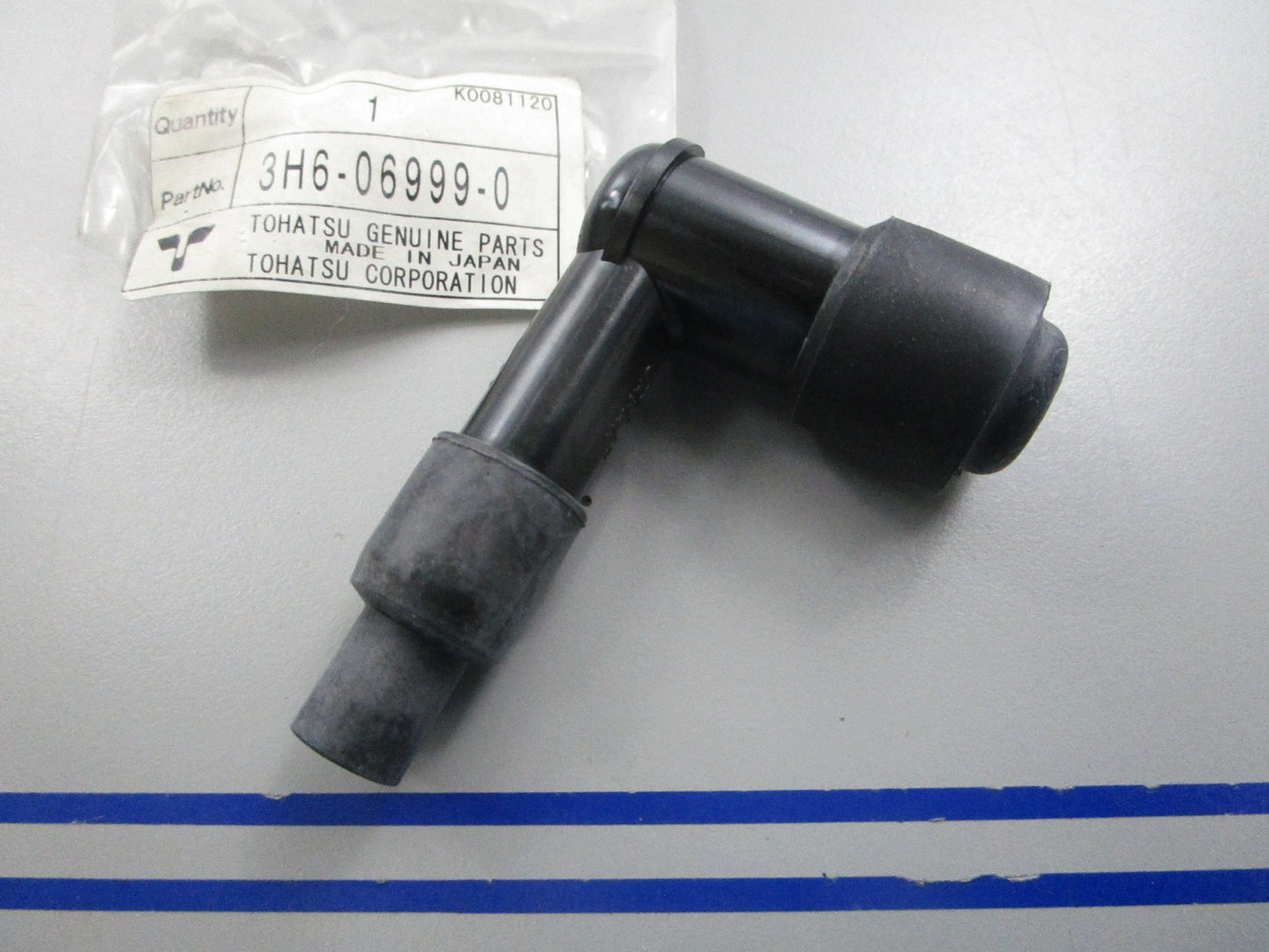 NEW OEM 3H6-06999-0 3H6069990 Tohatsu Plug Cap 0810